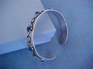 VINTAGE NATIVE AMERICAN STERLING & LAPIS CUFF BRACELET HAND MADE FROM THE 1950s 2