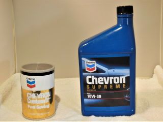 2 Vintage Chevron Custom Motor Oil Can Transistor Radios,