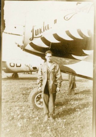 Org Wwii Photo: American Flying Tigers Aviator With Bomber - “linda” 1