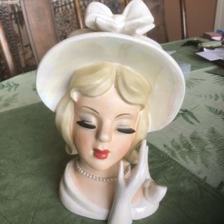 Vintage Iridescent White Porcelain Lady Head Vase Pearl Necklace Unmarked 8” 2