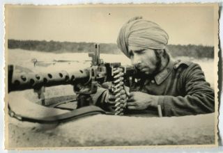 German Wwii Archive Photo: Wehrmacht Sikh Soldier With Mg 34 Machine Gun