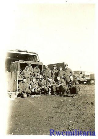 Neat Group Us Soldiers Posed W/ Lkw Trucks In French Field; 1945