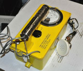 Lionel Cdv 700 Model 6 Radiation Geiger Counter Vintage Collectable Good