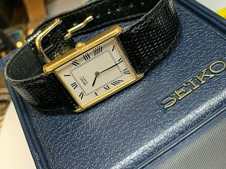 A Classic Vintage SEIKO quartz watch in 5y30 - 5060 3