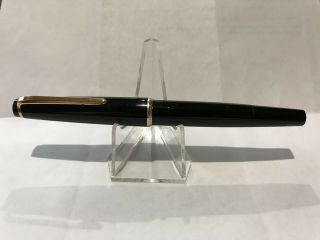 Montblanc Model 31 Vintage Black Fountain Pen With 14k Gold Medium Nib