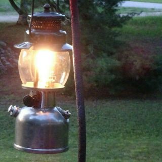 Vintage Coleman Lantern,  242 C,  Single Mantle,  Liquid Gas (coleman Fuel) Lantern