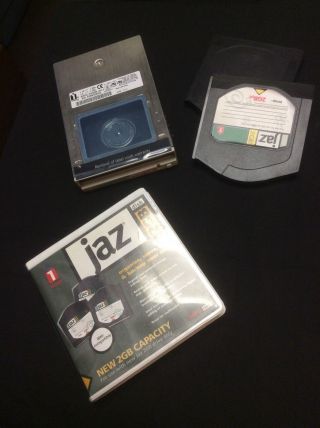 Vintage Iomega 2g Jaz Drive V2000si Internal Scsi Drive W/2 Removable Disks
