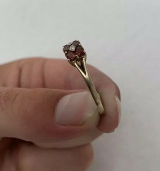 9ct Gold Garnet & Diamond Cluster Ring 9K 375. 4