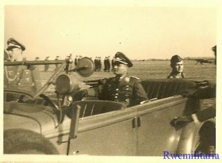 Port.  Photo: Good View Ranking Luftwaffe Officer In Convertible Staff Car