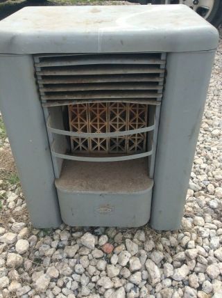 Vintage Atlanta Dearborn 19,  999 Btu Gas Space Heater Stove Grates