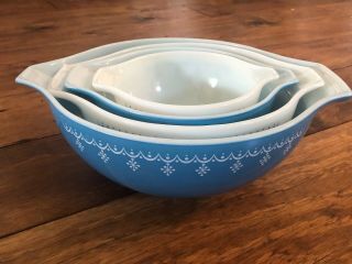 Pyrex Snowflake Blue White Cinderella Nesting Mixing Bowls Set Of 4 Vintage
