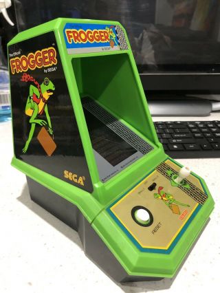 VINTAGE OLD SCHOOL RETRO TABLETOP HANDHELD ELECTRONIC GAME SEGA FROGGER COLECO 3