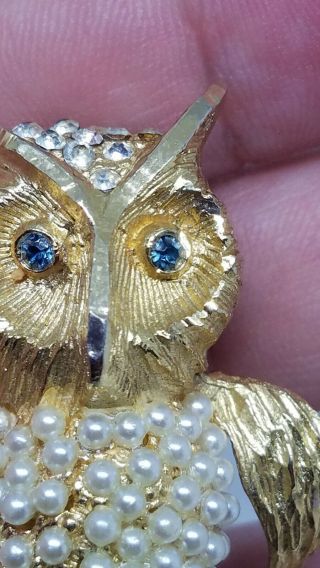 Vintage HOBE Owl Faux Pearl Rhinestone Gold Tone Brooch Pin 5