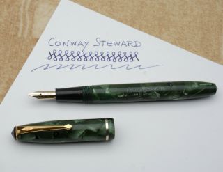 Vintage Conway Stewart Fountain Pen Gold Nib / Ww