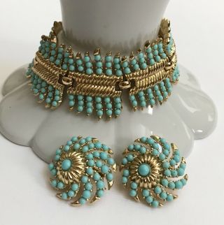 Gorgeous Vintage Crown Trifari Turquoise Colored Bead Bracelet Clip Earring Set