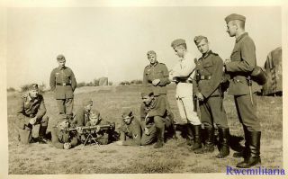 Port.  Photo: Best Wehrmacht Truppe In Field W/ Hand Held Range Finder Scope