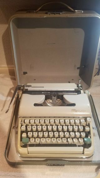 Vintage Olympia Traveller Portable Typewriter With The Case - Great