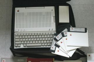 Rare Vintage Apple IIc with software Carry Case and manuals - 2