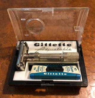 Vintage Gillette Fatboy (e - 2 1959) With Case And Blade Dispenser