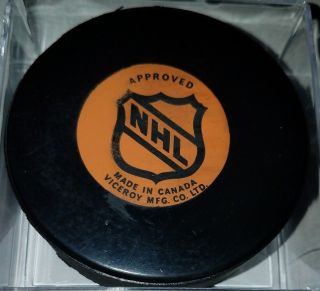 1977 - 83 ST.  LOUIS BLUES VINTAGE NHL VICEROY CANADA OFFICIAL GAME PUCK 3
