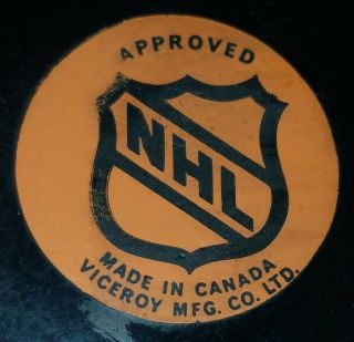 1977 - 83 ST.  LOUIS BLUES VINTAGE NHL VICEROY CANADA OFFICIAL GAME PUCK 4