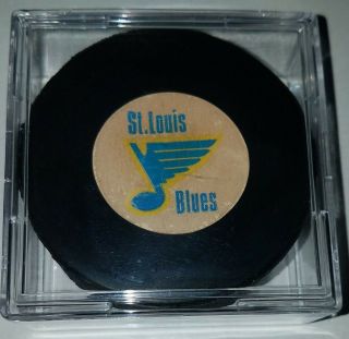 1977 - 83 ST.  LOUIS BLUES VINTAGE NHL VICEROY CANADA OFFICIAL GAME PUCK 5