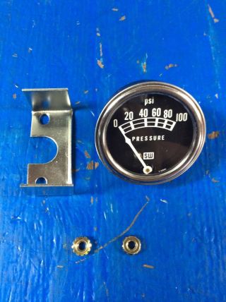 Vintage Sw Stewart Warner 0 - 100 Psi Oil Pressure Gauge W/ Bracket 5 - 50806