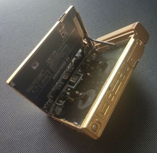 Vintage Rare Aiwa HS - JX2000 Amorphous Gold Cassette Player Walkman Anniversary 7