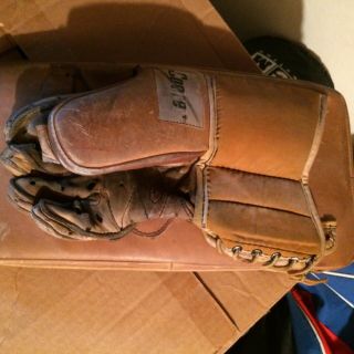 VINTAGE LEATHER AND HORSE HIDE HOCKEY GOALIE LEG PADS AND GLOVES. 6