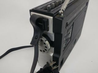 Vintage Toshiba Transistor Radio IC - 777 MW SW FM 3 Band Rare READ 4