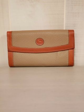 Dooney And Bourke Rare Vintage Awl Taupe Brittish Tan Leather Wallet Brown.