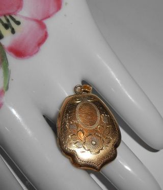 Vintage 14k G.  F.  Engraved Keepsake Locket Cherished Pictures Of Wwii Sweetheart