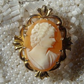 Antique Victorian 9ct Gold Hand Carved Cameo Brooch