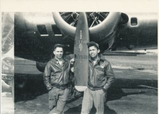 Wwii 1944 Usaaf 452nd Bg 728th Bs Photo B - 17 Airplane,  Gunners,  Sgt Zisler & Me