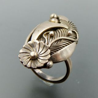 Vintage Navajo Signed Sterling Silver Floral Complex Shadowbox Ring Size 7.  25
