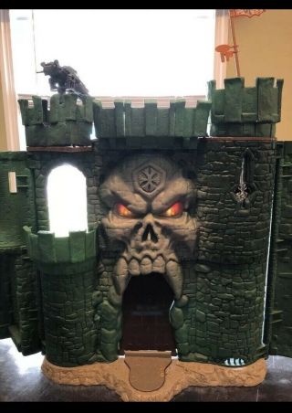 Castle Greyskull 200x Masters Of The Universe With Vintage Road Ripper.