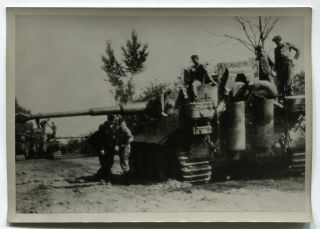 German Wwii Photo: Panzer Vi Tiger Heavy Tank & Its Crew,  Agfa Postcard