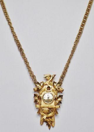 Fine Vintage Crown Trifari 17 Jewel Cuckoo Clock Watch Pendant Necklace