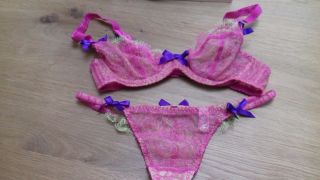 AGENT PROVOCATEUR VERY RARE VINTAGE PINK ARIEL LACE BRA 32B & SIZE 3 MED THONG 4