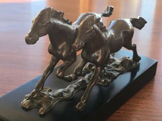 Two Horse Race Racing Bronze Sculpture - Spi San Pacific International