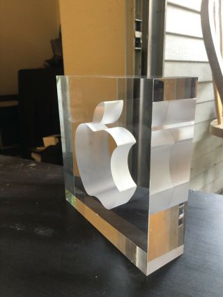 Apple Retail 10 - Years Of Service Crystal Award Designed By Jony Ive Very Rare