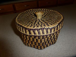 Vintage Native American Small Basket With Lid Alaska Aleut