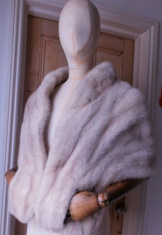 Magnificent Creamy White " Auzerine " Real Fur Vintage Ranch Mink Cape Stole.