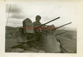 Wwii Photo - Us Gi W/.  50 Cal M45 Quadmont Anti - Aircraft Aa Gun Meat Chopper