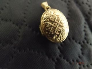 Unusual 9ct Yellow Gold Celtic Knot Locket Pendant - 375 - Pre - Owned Not Scrap.
