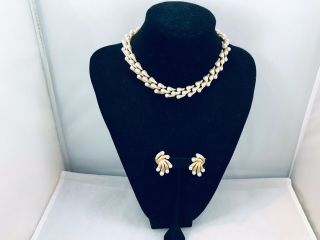 Vtg.  Crown Trifari Demi Faux Pearl Starburst Necklace & Earrings