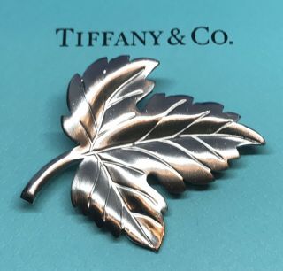 Tiffany & Co.  Sterling Silver.  925 Maple Leaf Brooch Pendant Pin 2