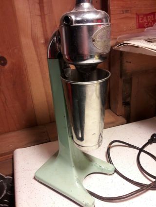 Vintage Hamilton Beach Milkshake Antique Malt Mixer Model 17 Jadite With Cup