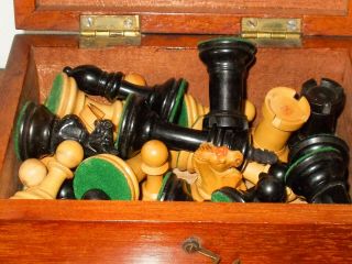 Antique / Vintage Staunton Chess Set & Box - - Red Crown Marks - - K.  7cn