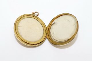 A Fine Heavy Antique Victorian 9ct 375 Yellow Gold Back & Front Engraved Locket 3